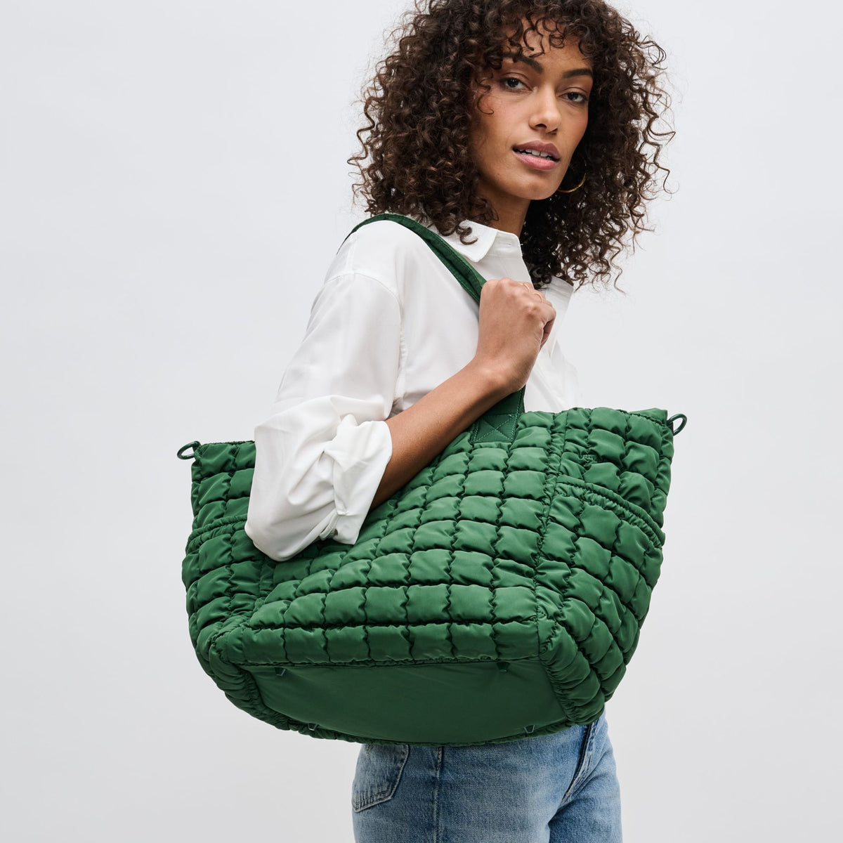 Woman wearing Emerald Sol and Selene Dreamer Tote 841764108461 View 2 | Emerald