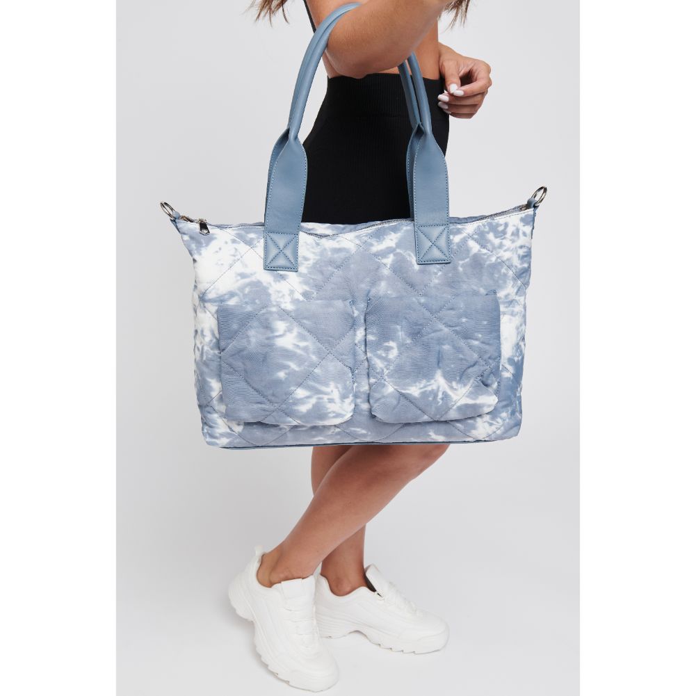 Woman wearing Cloud Grey Sol and Selene Integrity Tote 841764105682 View 1 | Cloud Grey