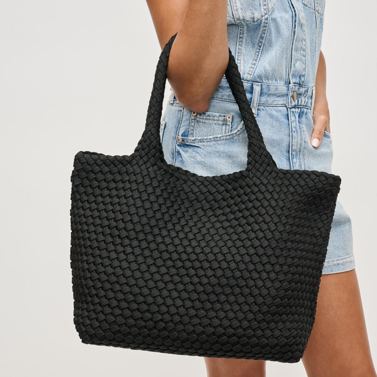 Woman wearing Black Sol and Selene Sky&#39;s The Limit - Medium Sustainable Tote 841764111591 View 2 | Black