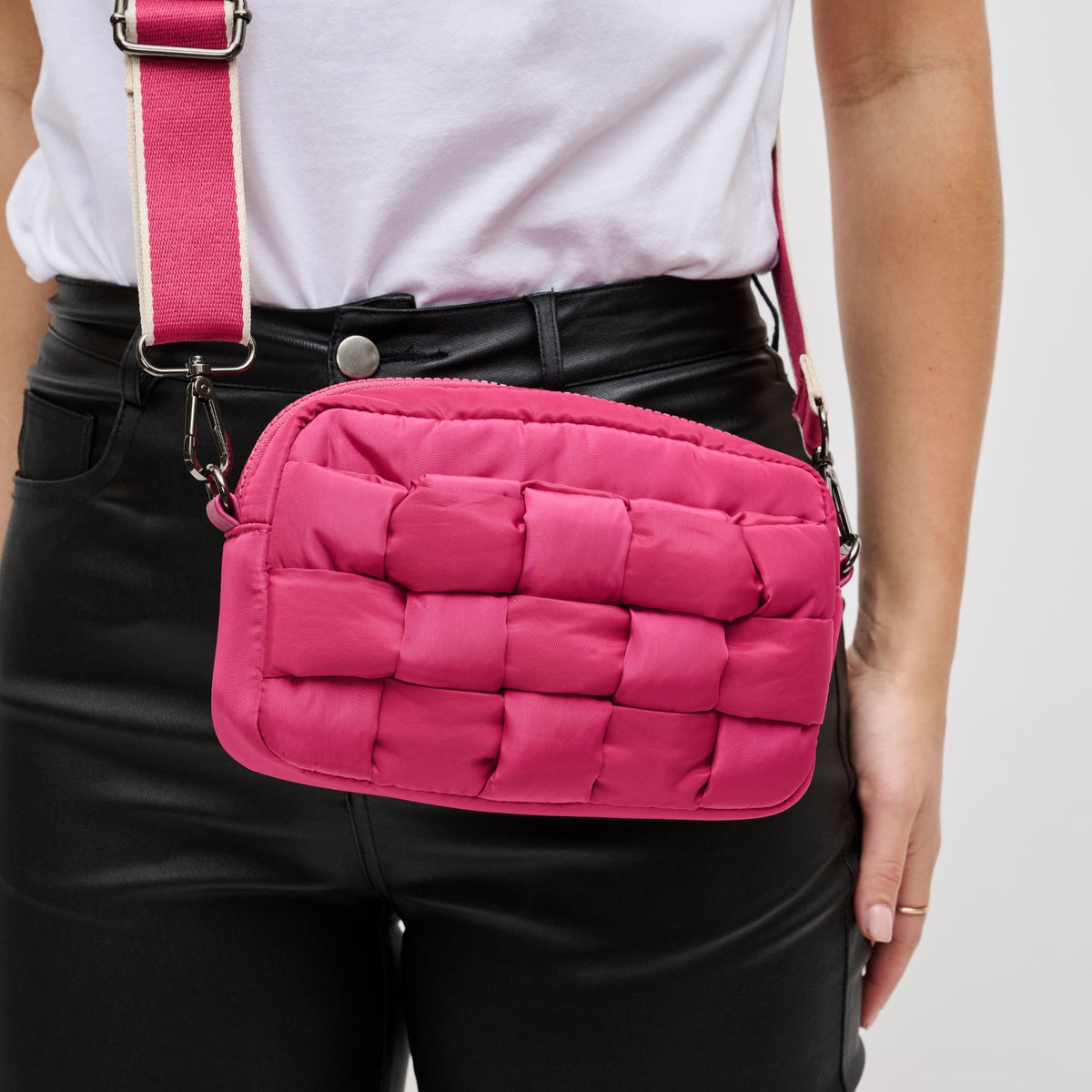 Woman wearing Magenta Sol and Selene Inspiration - Woven Nylon Crossbody 841764107600 View 4 | Magenta